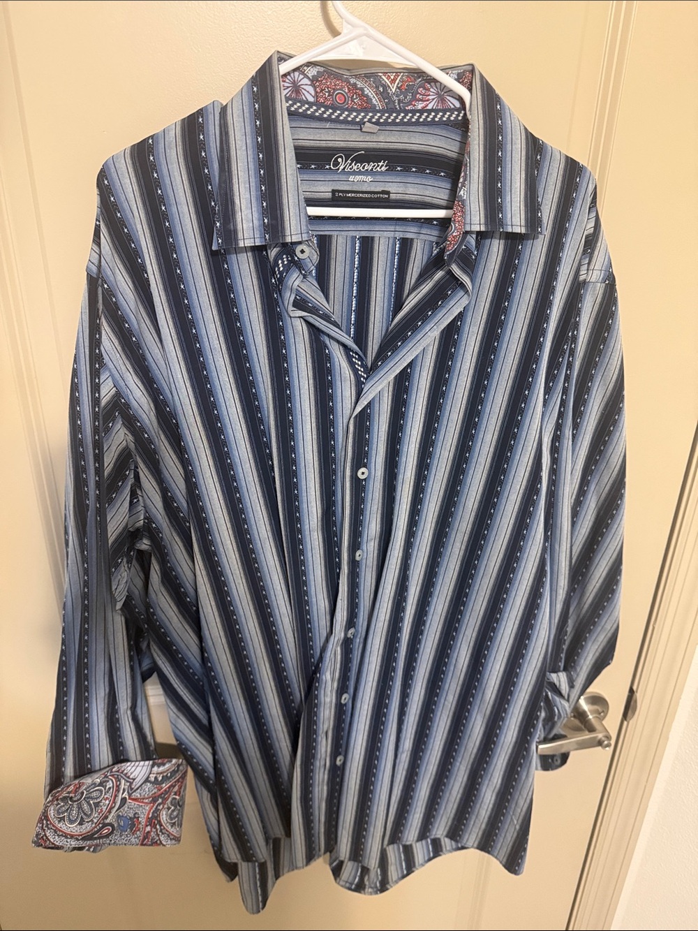 Vincenzi Men’s Blue Striped Long-Sleeve Button-Down Shirt